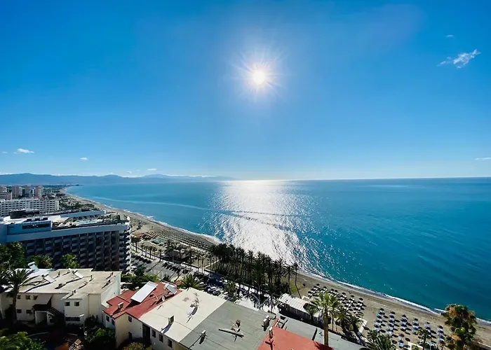 ¡magníficas Vistas Al Mar! Piscina Y Wifi Gratis Apartamento Torremolinos